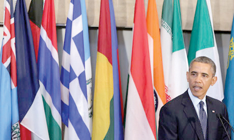 چرا روحانی و ظریف سکوتشان را نمی شکنند؟